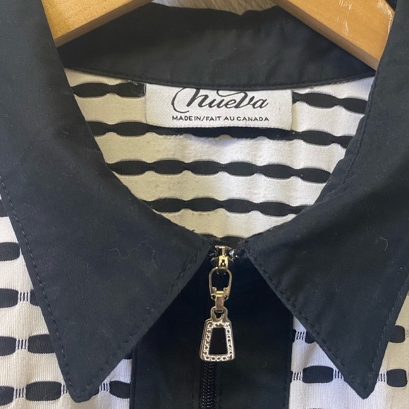 Vintage Black & White Collared Zip Up - Picture 10 of 12